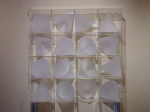 2001_Kegelomanie 5 Plexiglas_85x85